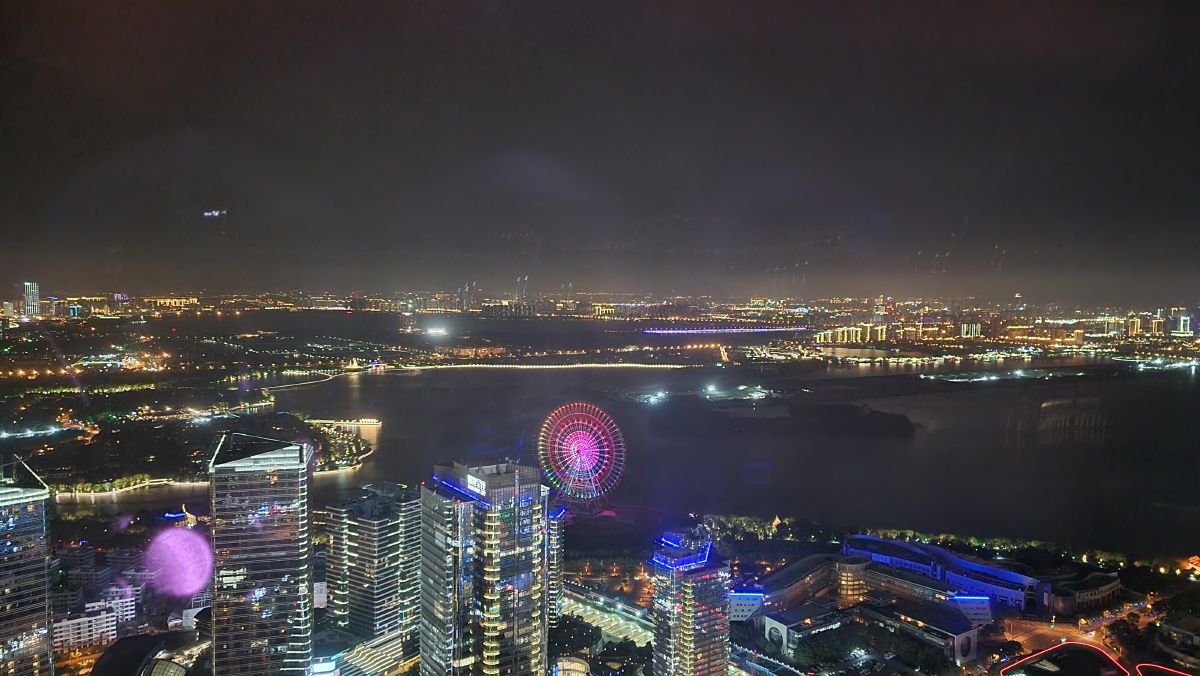 苏州金鸡湖美景苏州国金中心76层拍摄