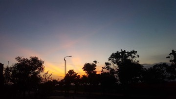 1027184