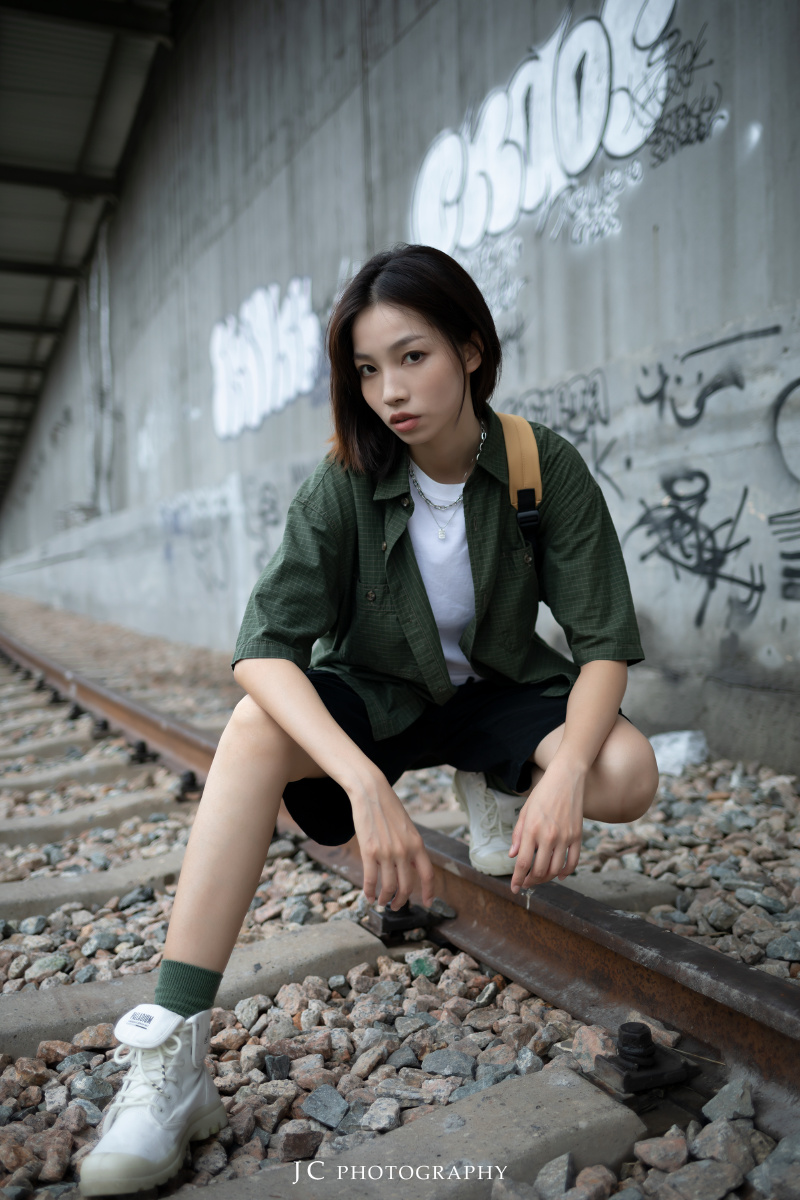 铁路写真日系工装女孩欧阳