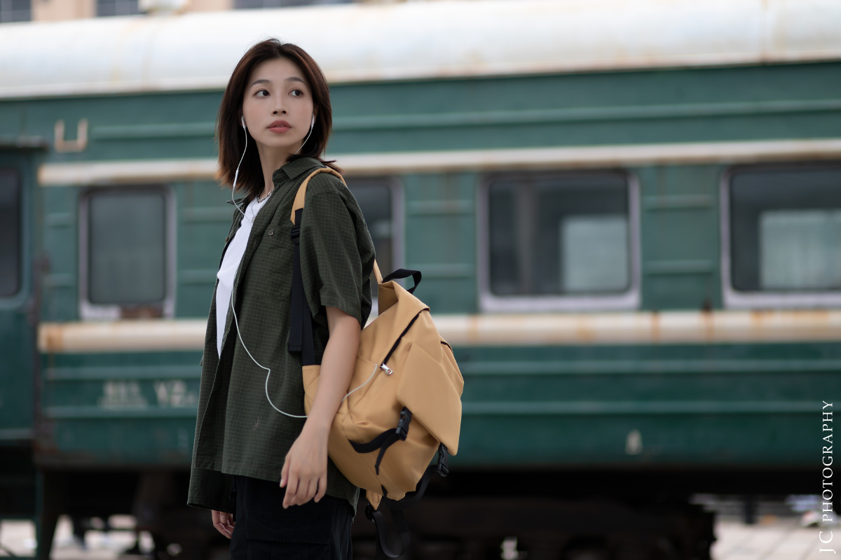 铁路写真日系工装女孩欧阳