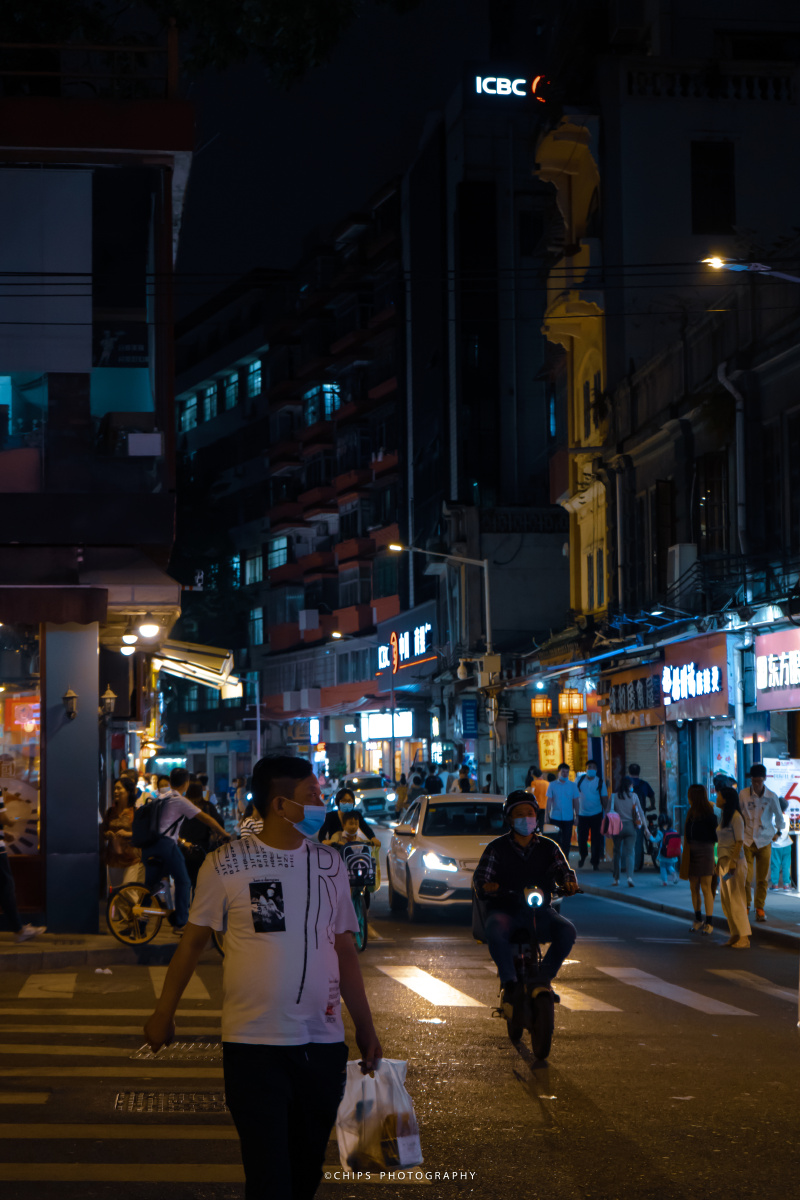 车水马龙人来人往