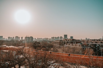 710244