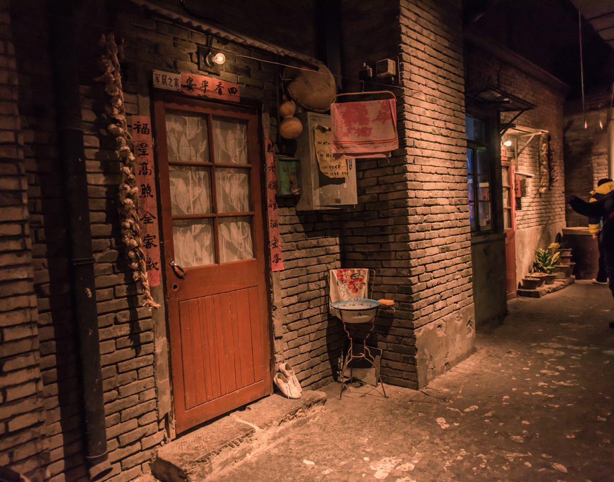 藏在王府井百货地下的老北京胡同生活