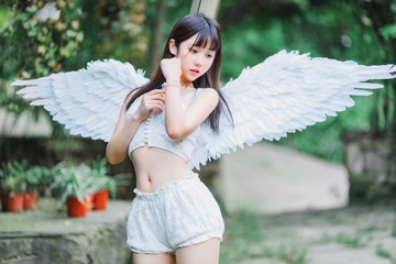 86747