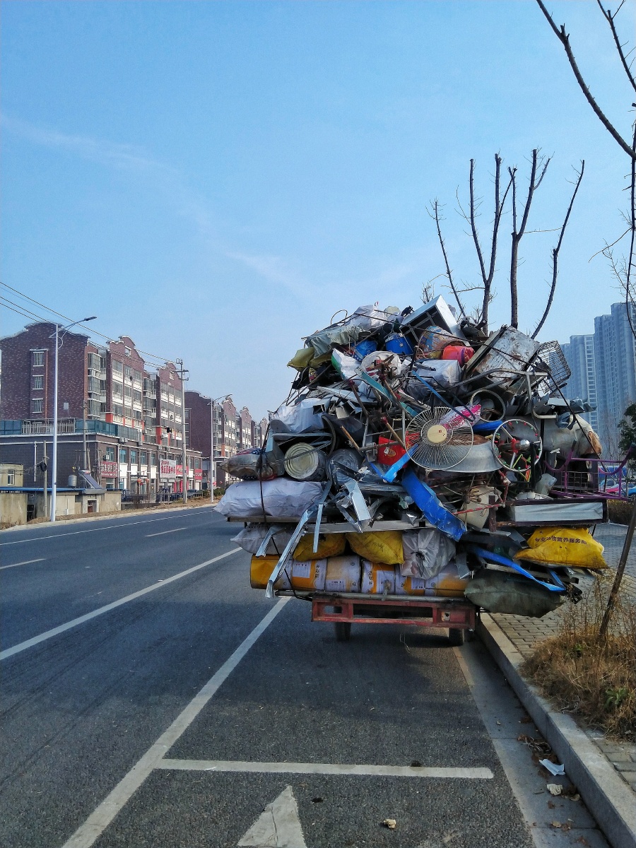 随拍,一车废品