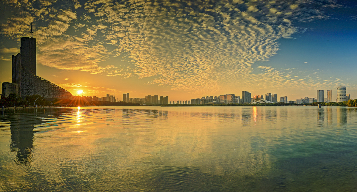 日落天鹅湖摄于合肥市