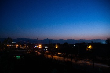 1604047