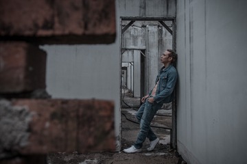 001