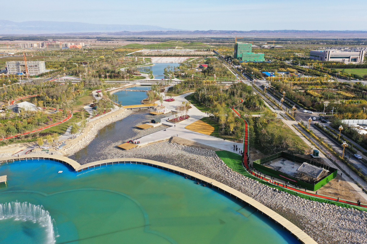 新疆双河总投资5亿元的滨河公园正式开园