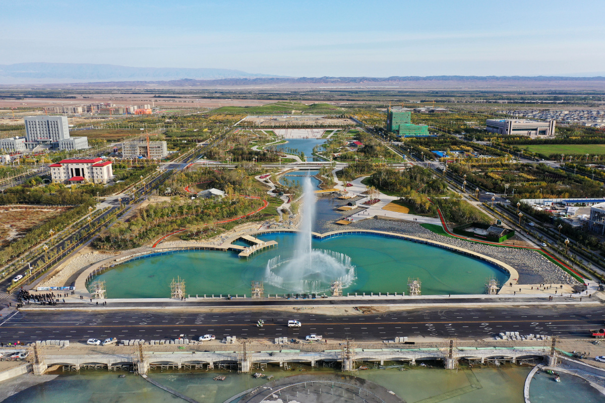 新疆双河总投资5亿元的滨河公园正式开园