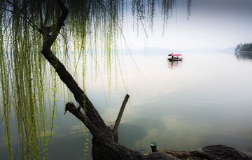 东湖之春