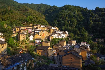 4883240