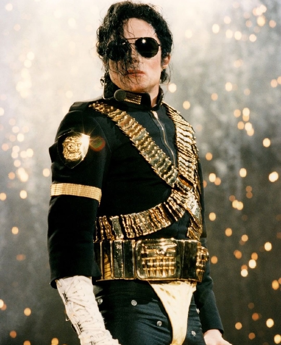 michaeljacksonthekingofthestage