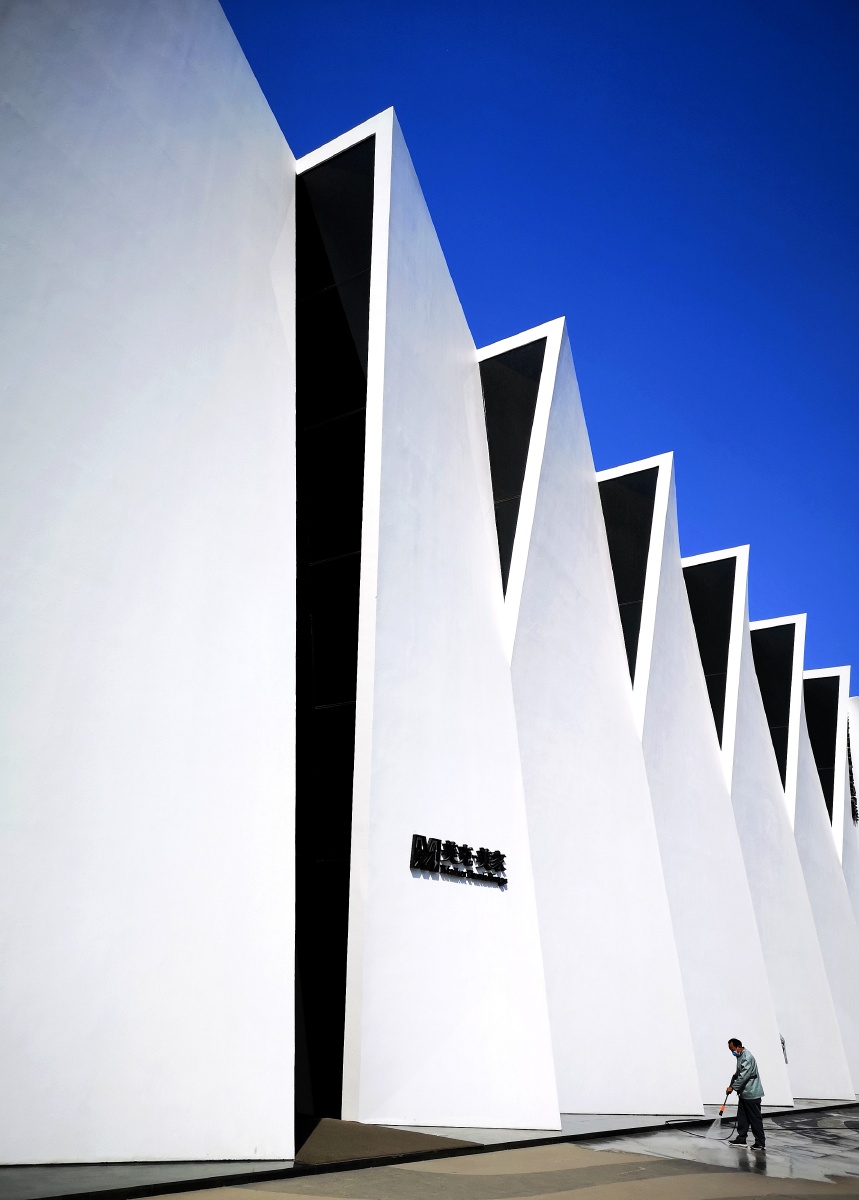 白色建筑 北京朝阳门外网红家居卖场