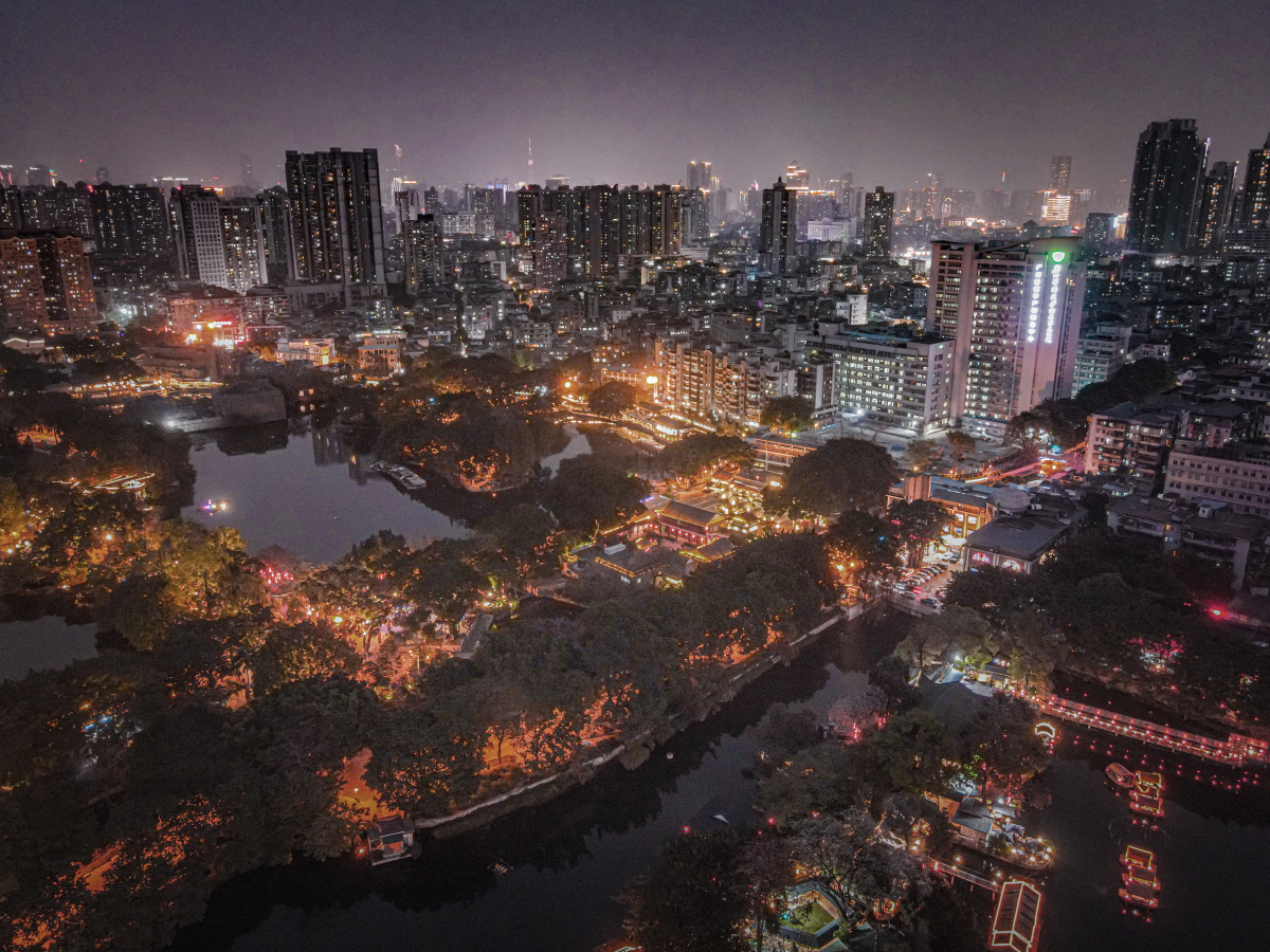 桨声灯影里的荔湾湖