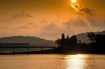 仙海晨歌