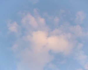 597182