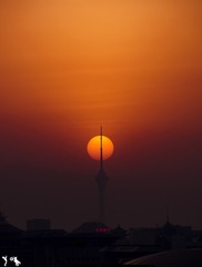 中央电视塔悬日