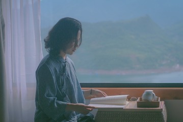 001