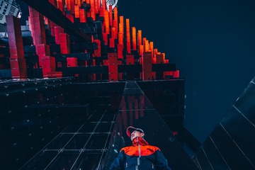 715428