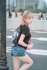 55242D6A-E8F1-486F-85F8-33FB24A91B97/L0/001