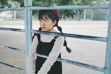 001