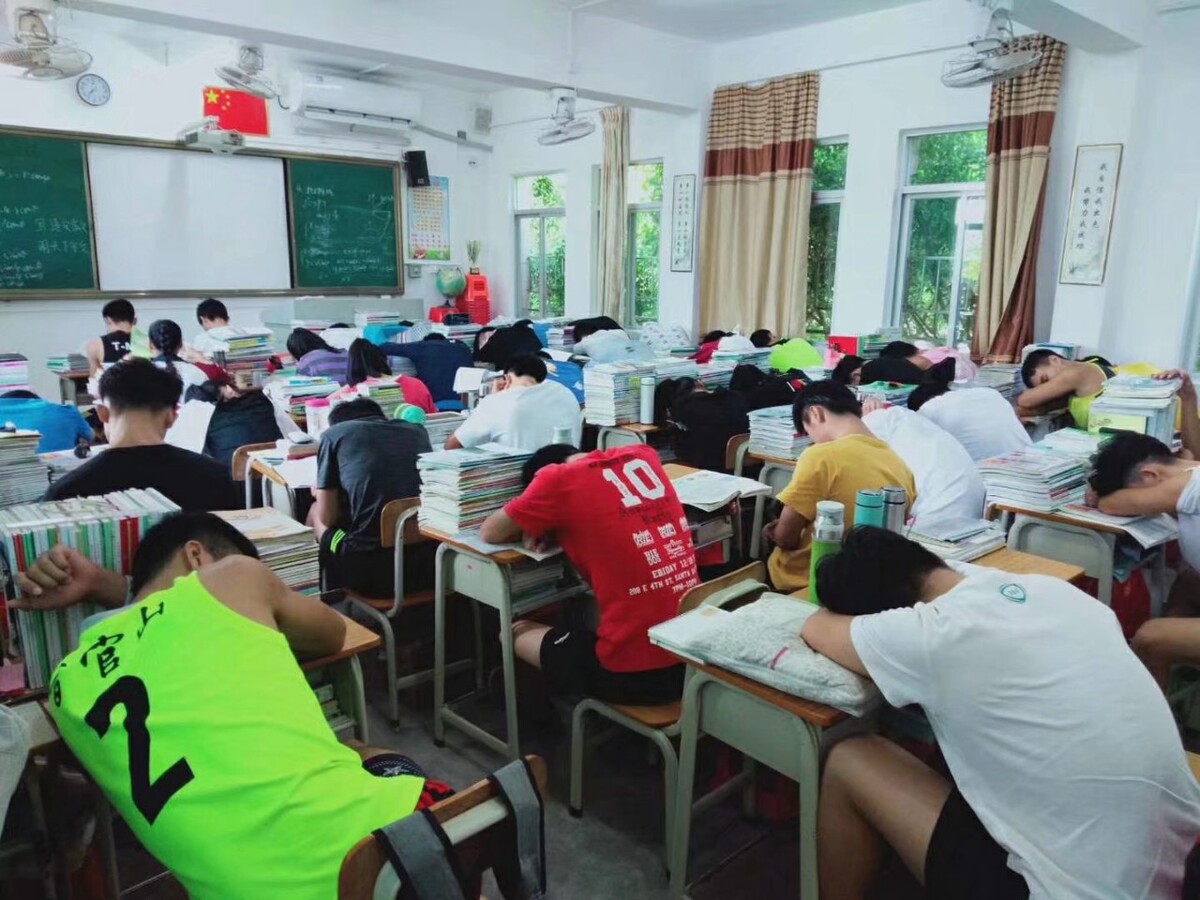 初中上课走神的解决办法,初中生要养成条件反射努力学习