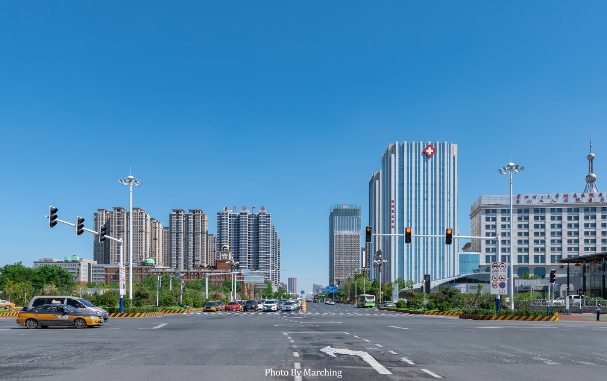 河北唐山城市建筑风光——建设路及沿线建筑