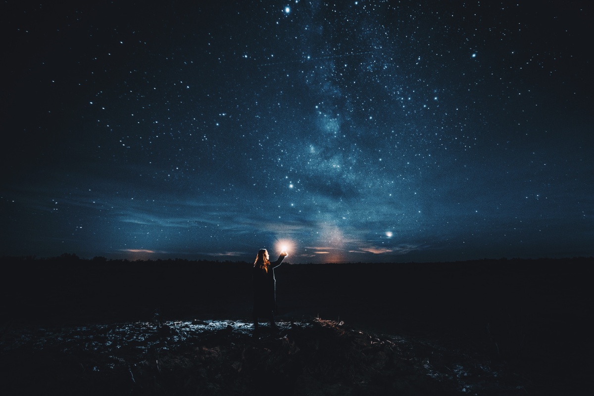 手可摘星辰,恐惊天上人