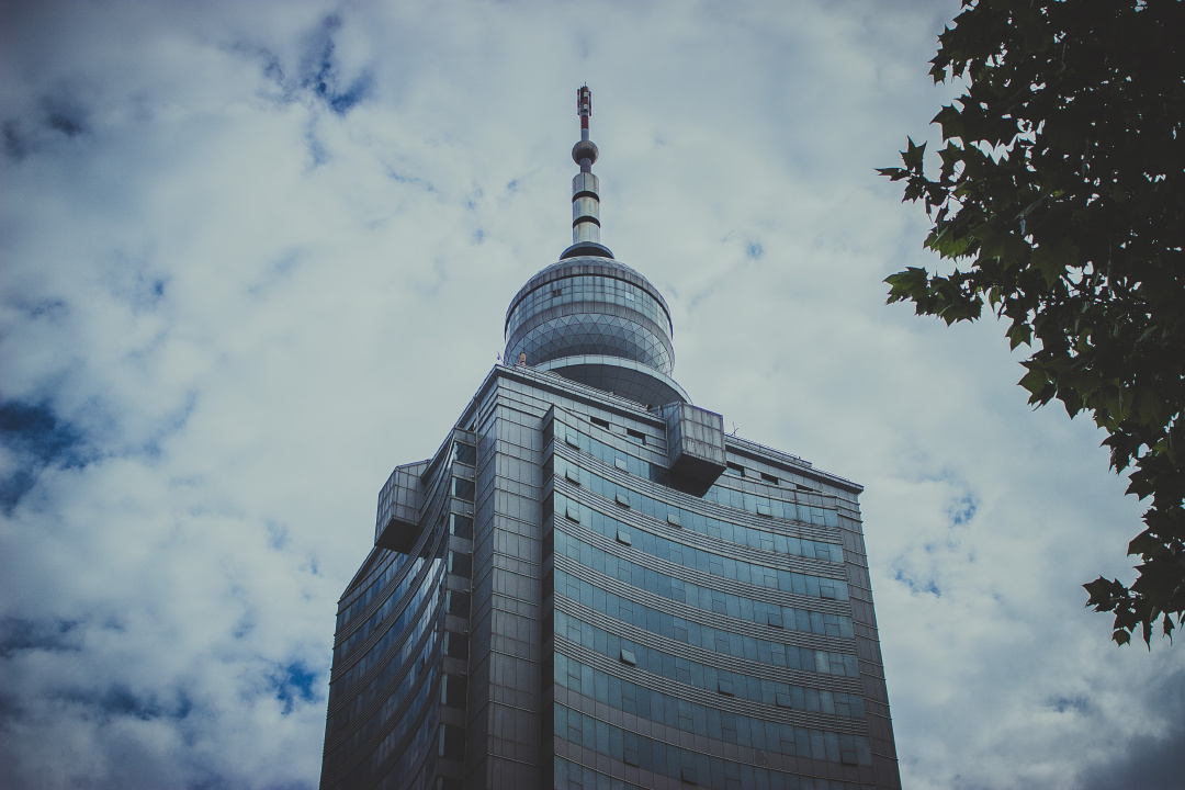 随拍张店广电大厦