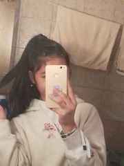987618
