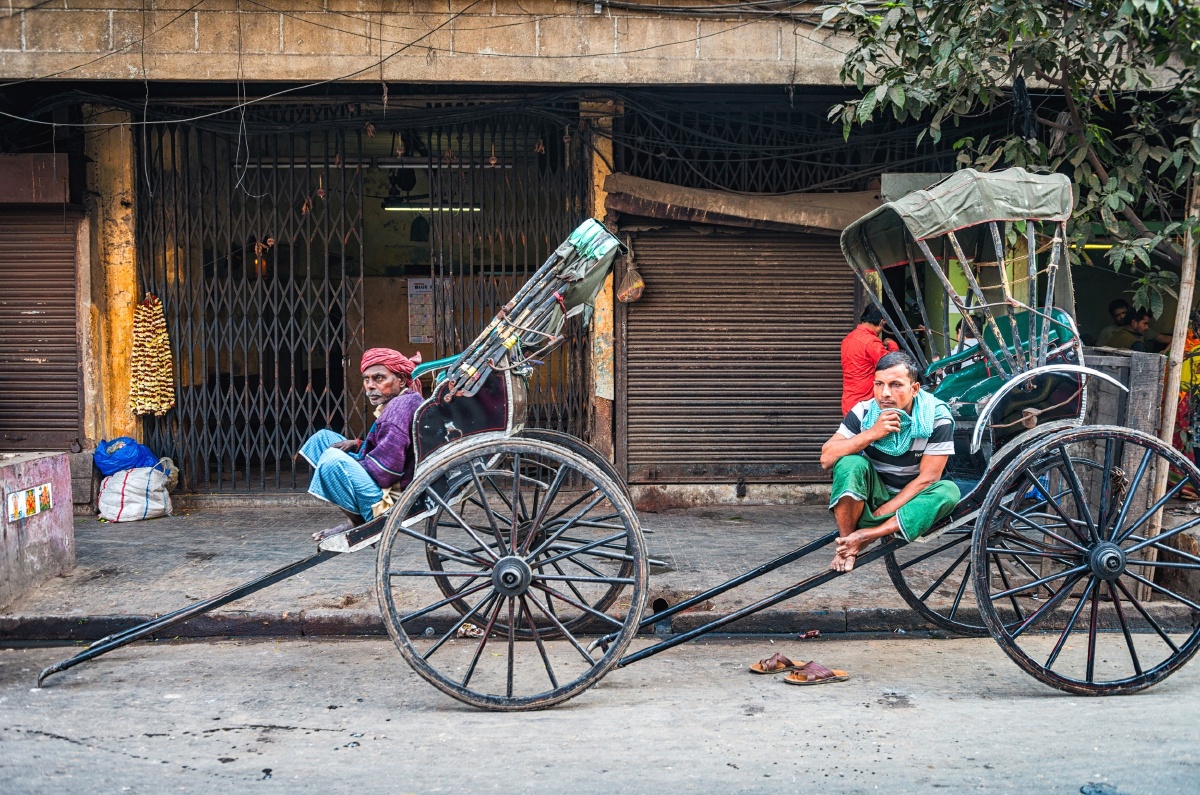 加尔各答拉黄包车的人们