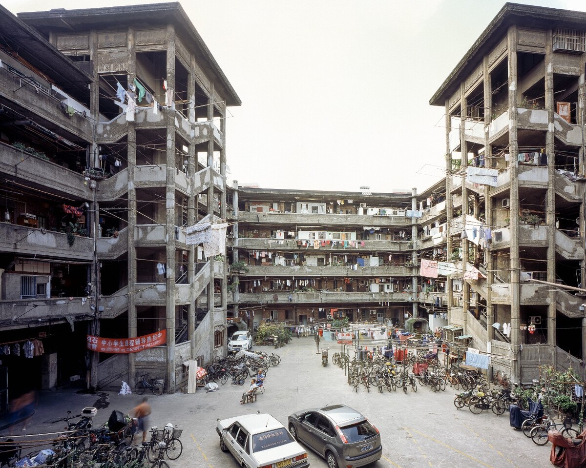 超真实中国 隆昌公寓, 上海, 2009年。