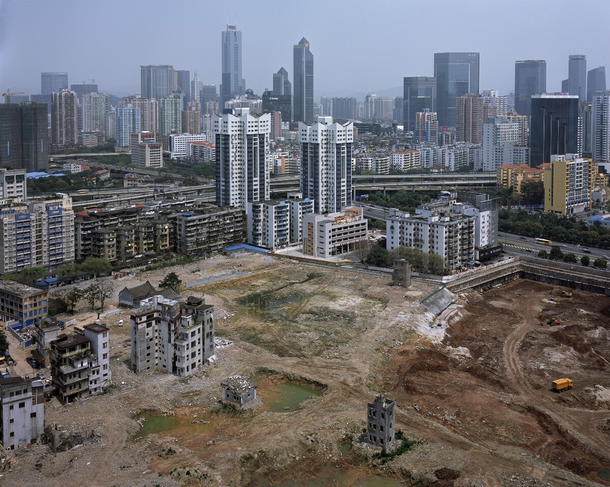 超真实中国 杨箕村钉子户,广州, 2012年。