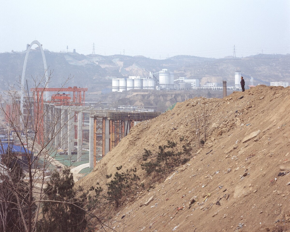 超真实中国 在建的大桥,陕西韩城, 2018年。
