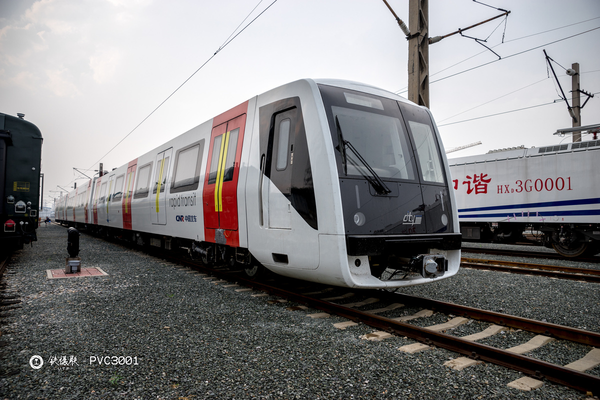 铁科院的迷之动车组的另一头以及大白鲨动车组