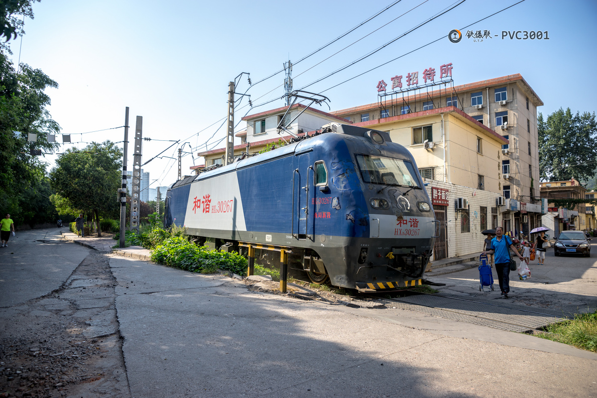 宝鸡机务段hxd3型与df7系