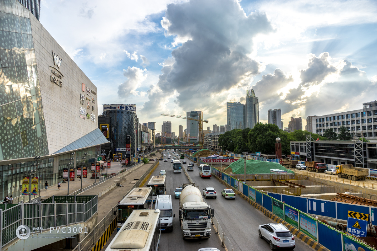 与友人从光谷逛到街道口途中随拍