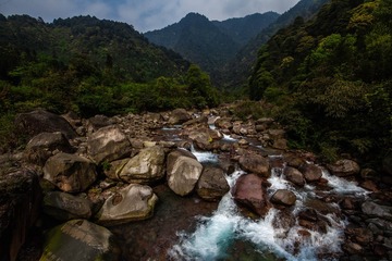 山涧