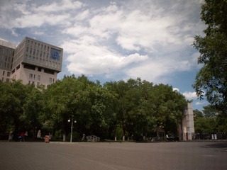 地大逸夫楼