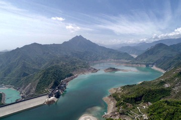 都江堰紫坪铺大坝