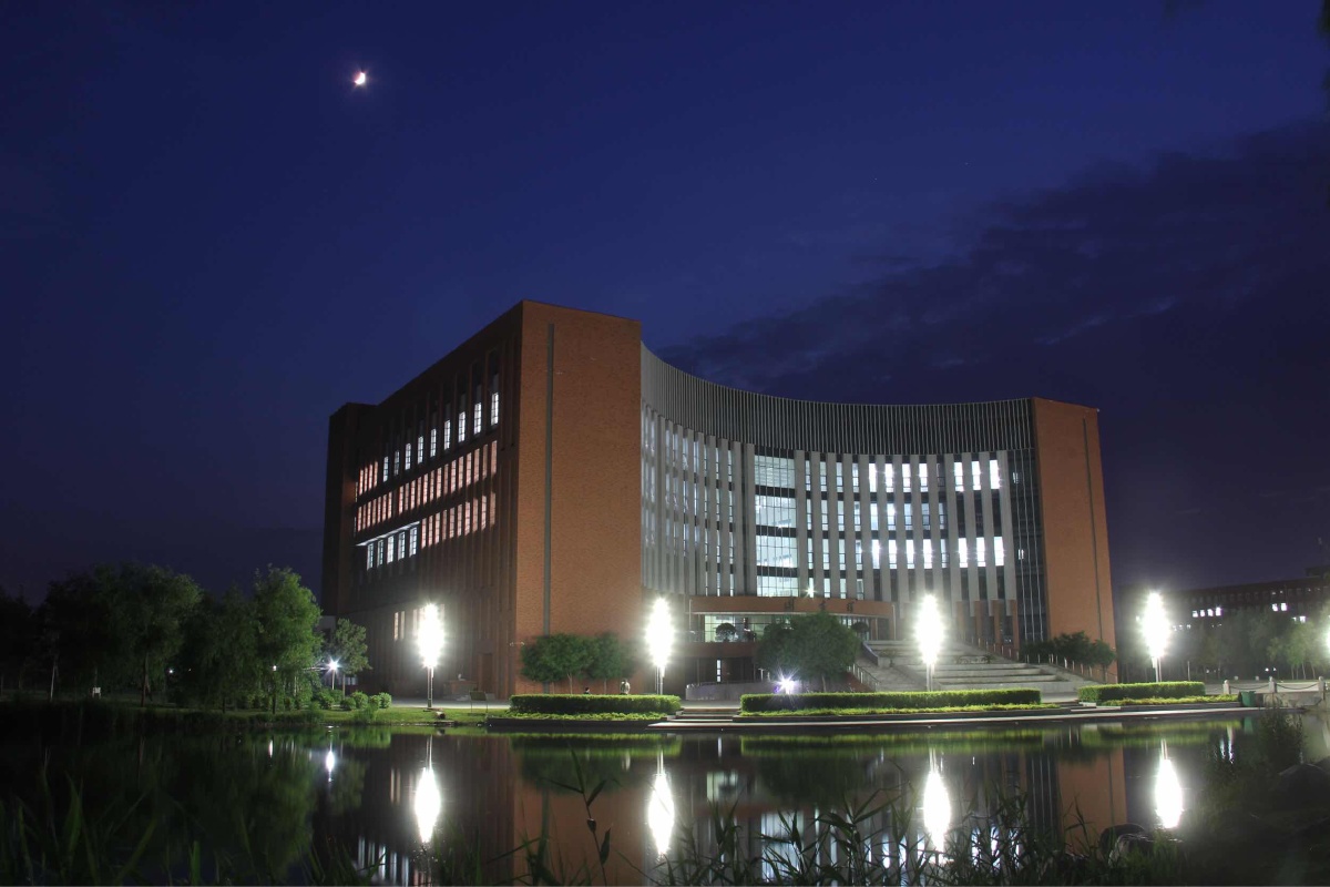 沈阳工业大学图书馆夜景大叔426关注