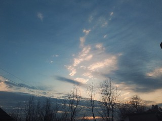 1304668