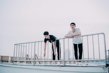 001