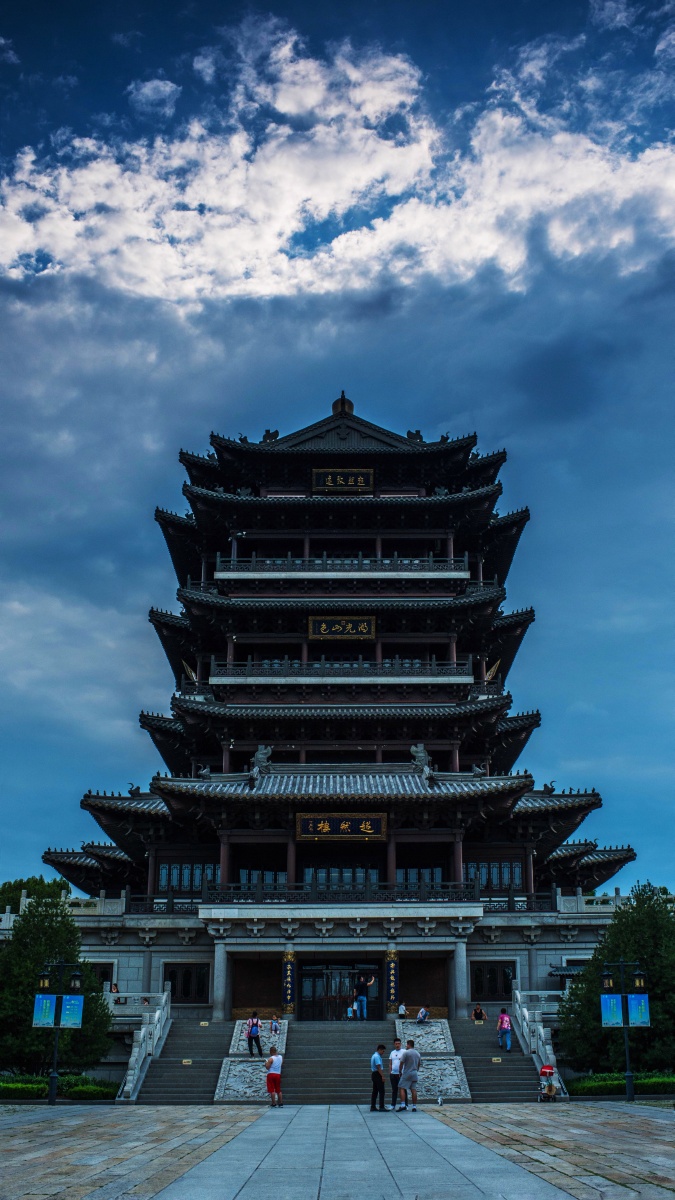 超然楼拍摄于济南大明湖