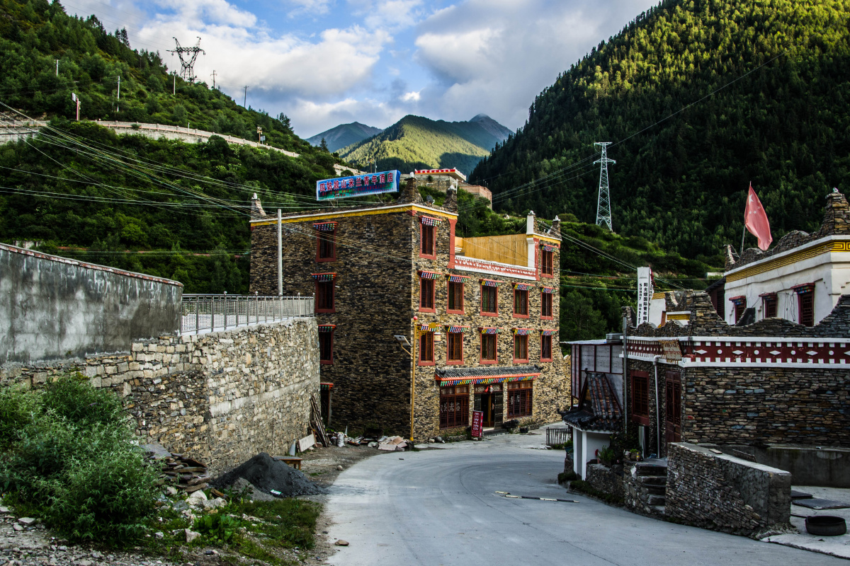日隆镇民族风情街