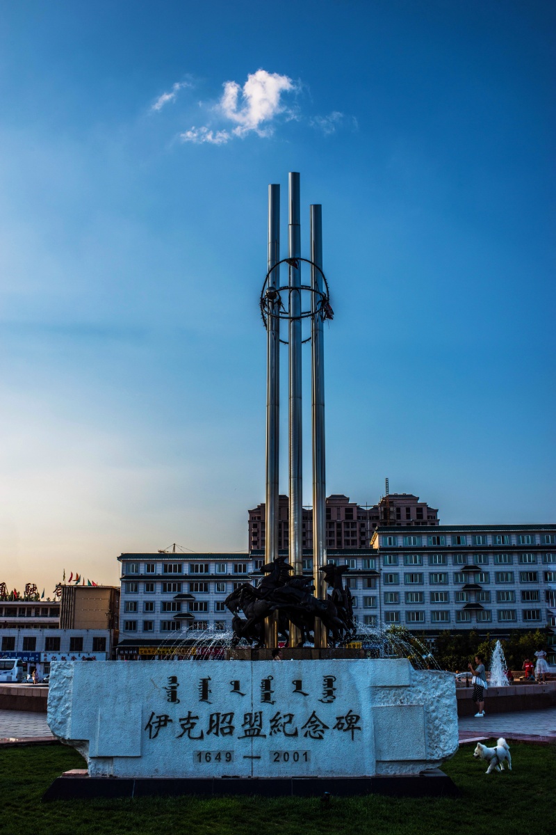 鄂尔多斯东胜区街头