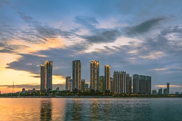 晚霞入凌水-锦州市东湖公园