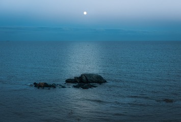 海上升明月-锦州湾