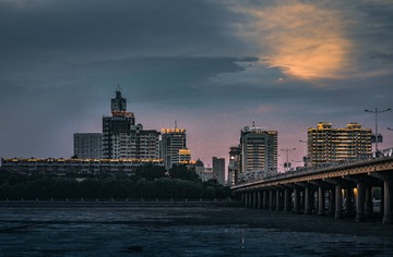 小凌河岸夜-锦州
